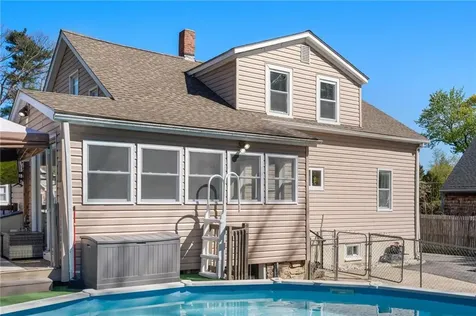 16 Elizabeth Avenue Smithfield RI 02917