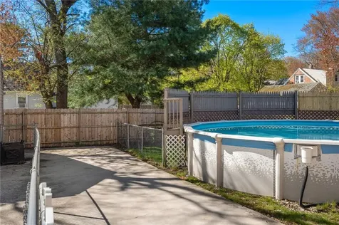 16 Elizabeth Avenue Smithfield RI 02917