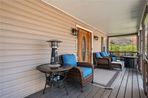16 Elizabeth Avenue Smithfield RI 02917