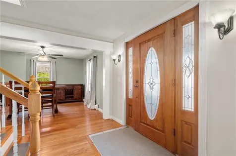 16 Elizabeth Avenue Smithfield RI 02917