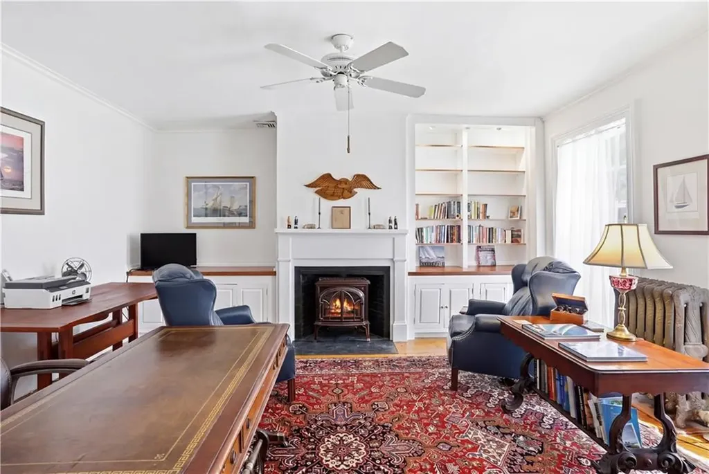 693 Hope Street Bristol RI 02809