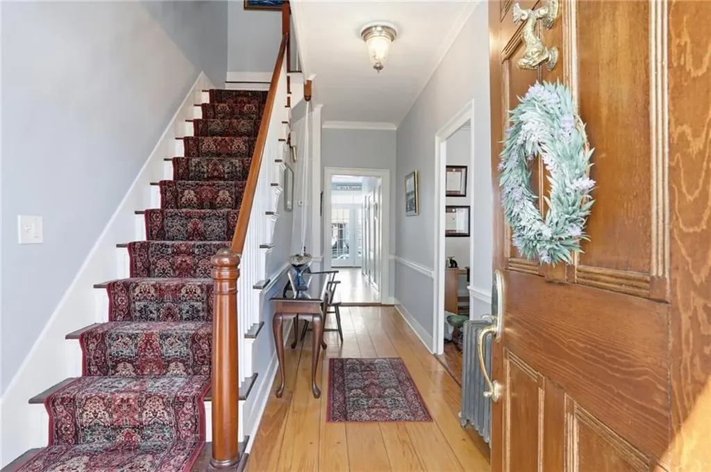693 Hope Street Bristol RI 02809
