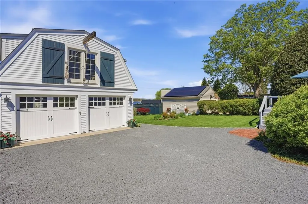 693 Hope Street Bristol RI 02809