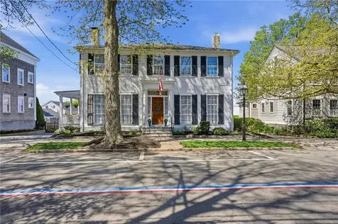 693 Hope Street Bristol RI 02809