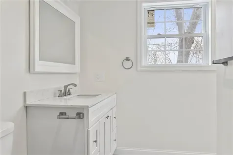 24 Blackburn Street Warwick RI 02886