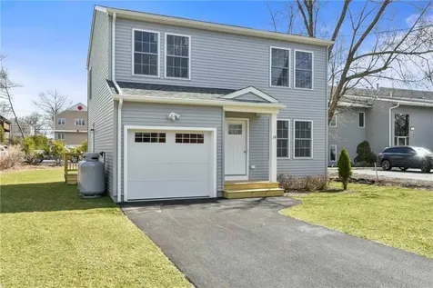 24 Blackburn Street Warwick RI 02886