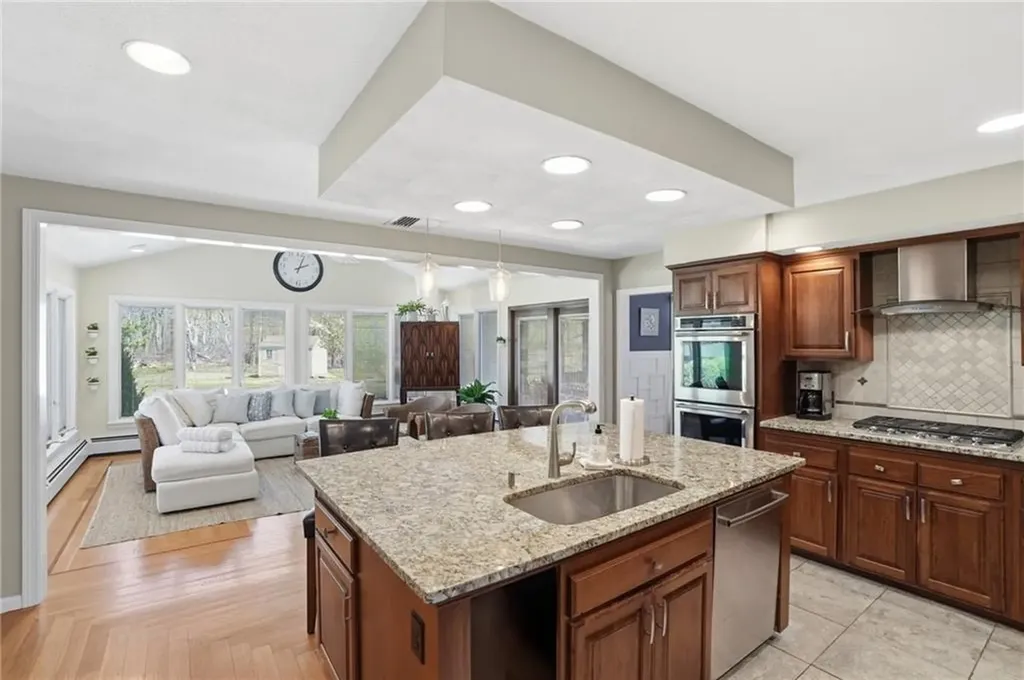 122 Mystery Farms Drive Cranston RI 02921