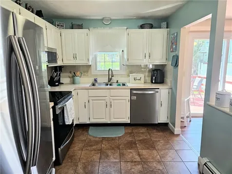 131 Jambray Avenue Warwick RI 02886
