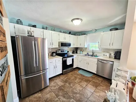 131 Jambray Avenue Warwick RI 02886