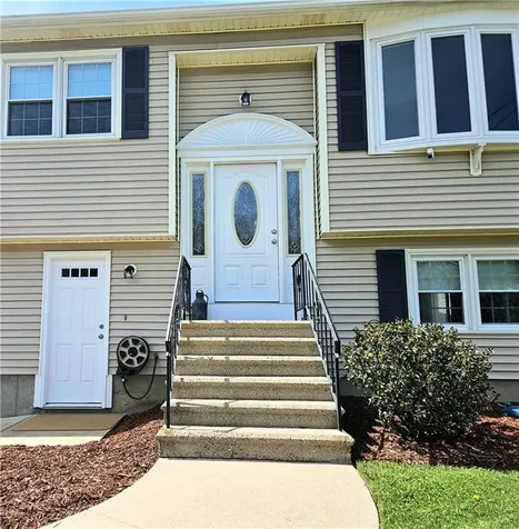 131 Jambray Avenue Warwick RI 02886