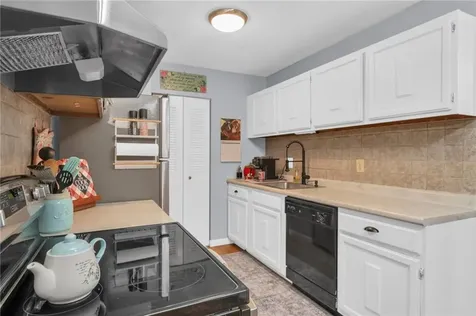 1560 Douglas Avenue North Providence RI 02904