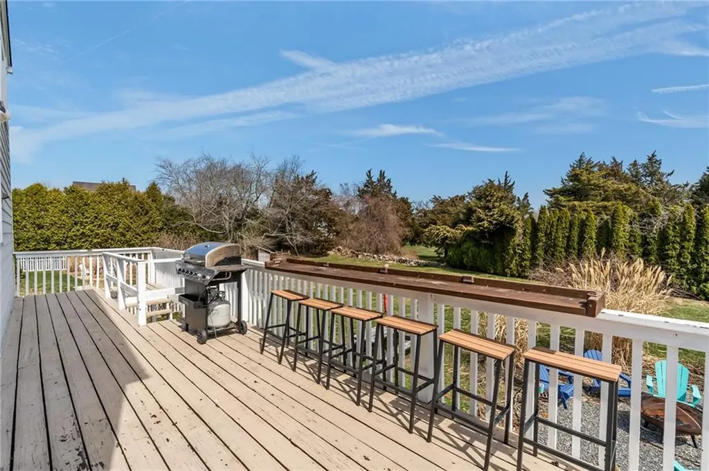 17 Clifford Drive Westerly RI 02891