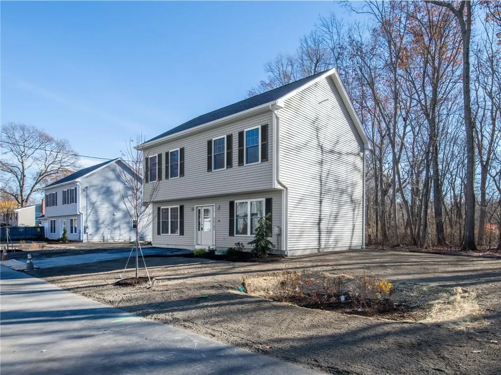 76 Medford Street Warwick RI 02889