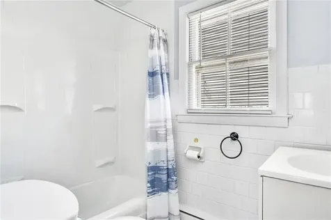 221 State Street Bristol RI 02809
