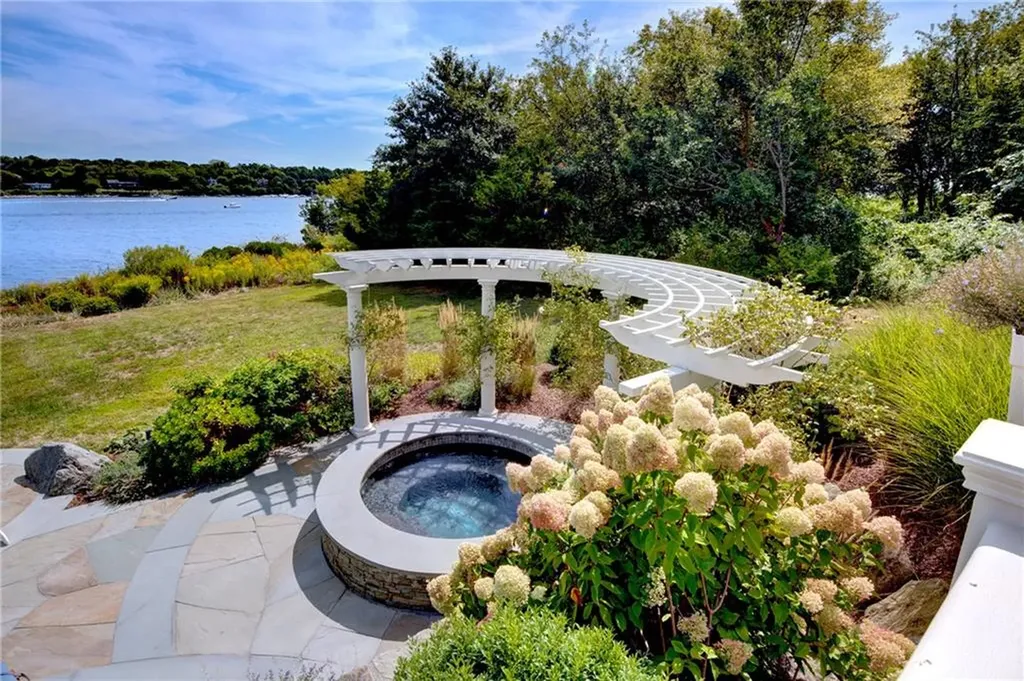 115 Beavertail Road Jamestown RI 02835