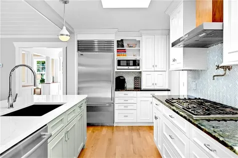 115 Beavertail Road Jamestown RI 02835