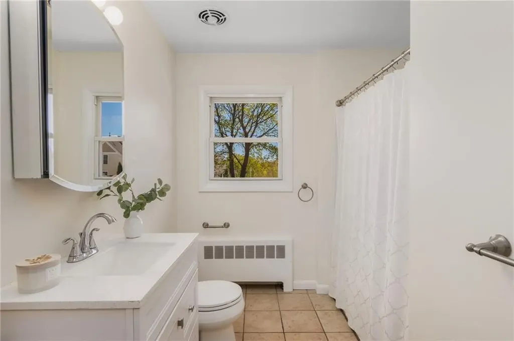 495 Gaskill Street Woonsocket RI 02895