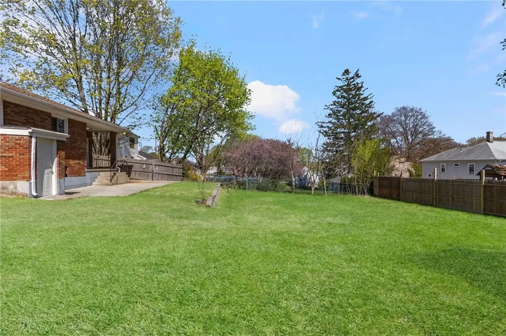 495 Gaskill Street Woonsocket RI 02895