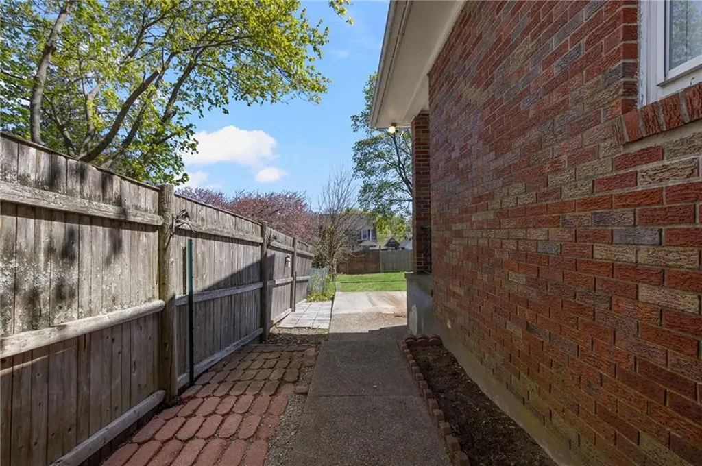 495 Gaskill Street Woonsocket RI 02895