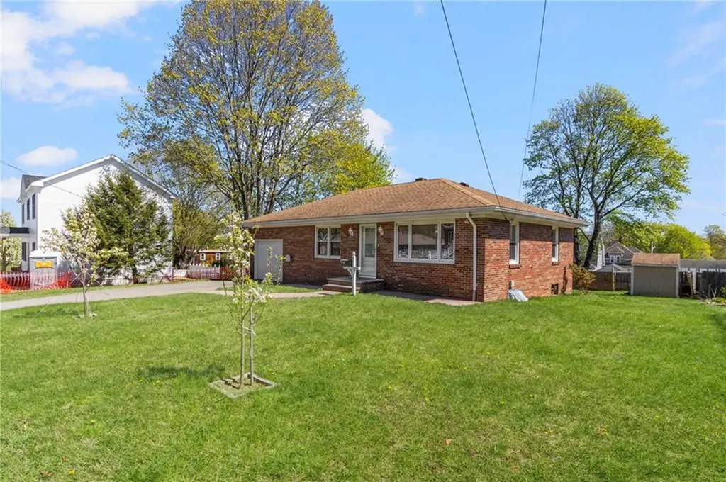495 Gaskill Street Woonsocket RI 02895