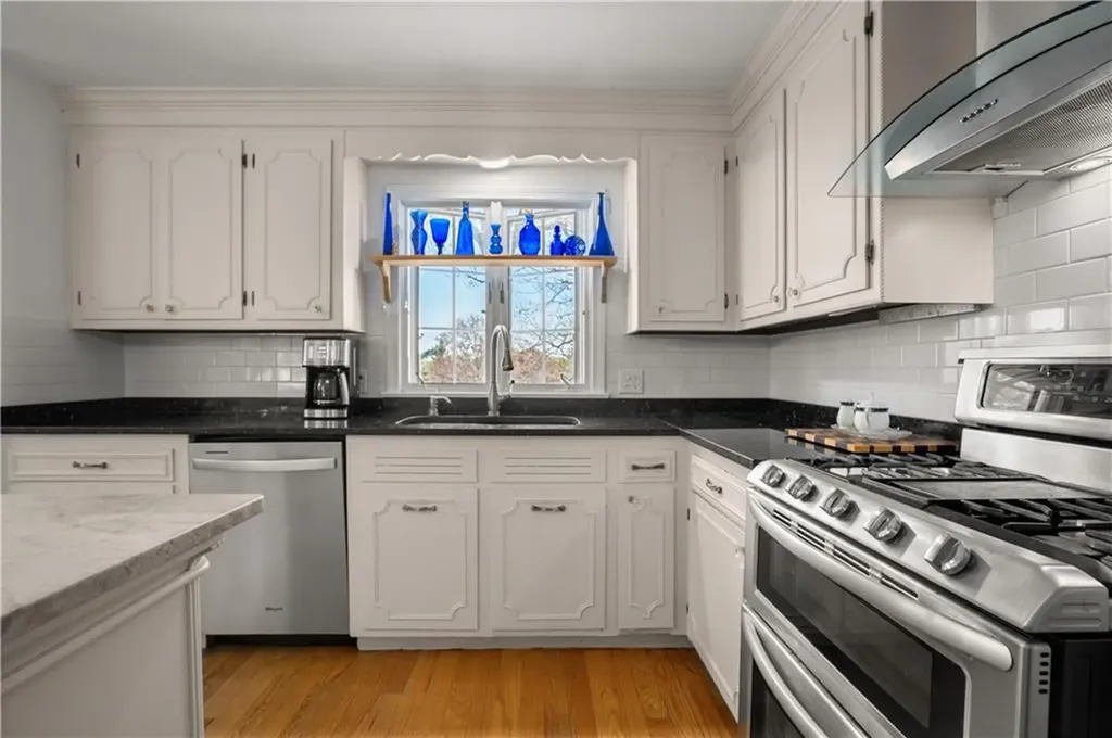 52 Woodhaven Boulevard North Providence RI 02911