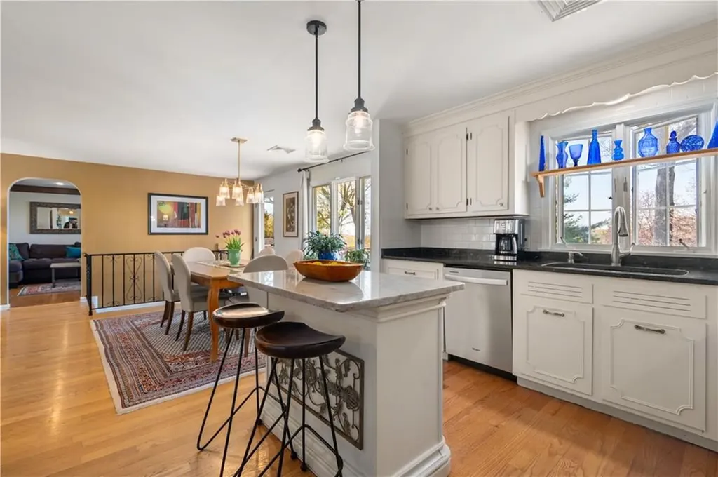52 Woodhaven Boulevard North Providence RI 02911