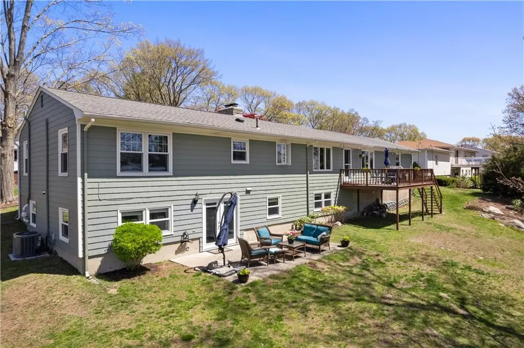 52 Woodhaven Boulevard North Providence RI 02911