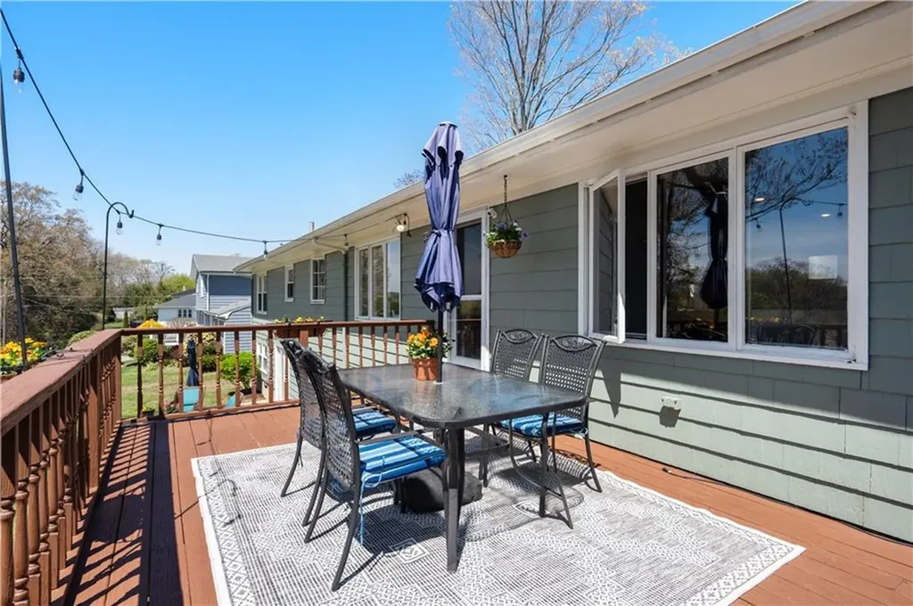 52 Woodhaven Boulevard North Providence RI 02911