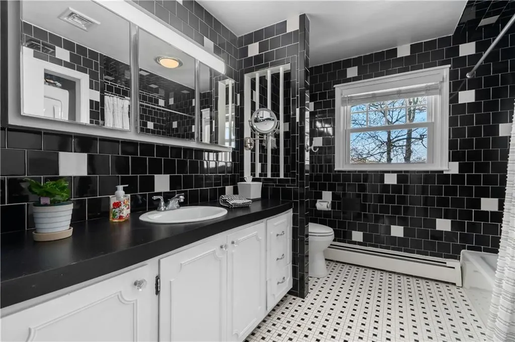 52 Woodhaven Boulevard North Providence RI 02911