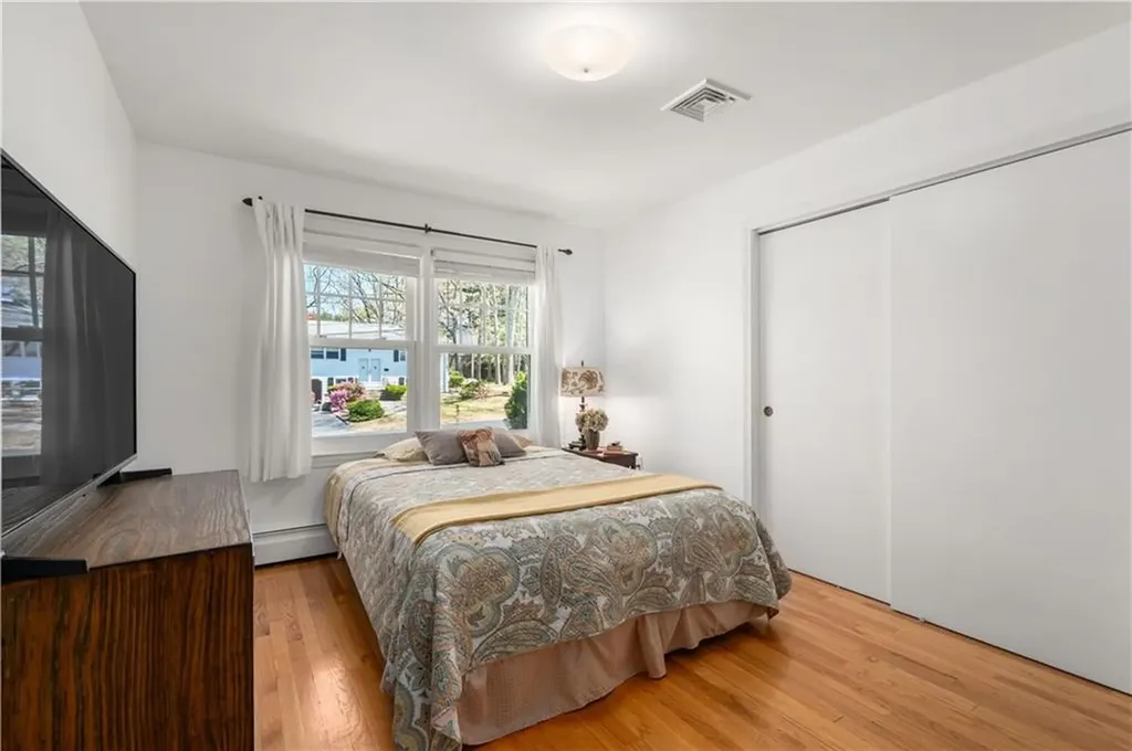 52 Woodhaven Boulevard North Providence RI 02911