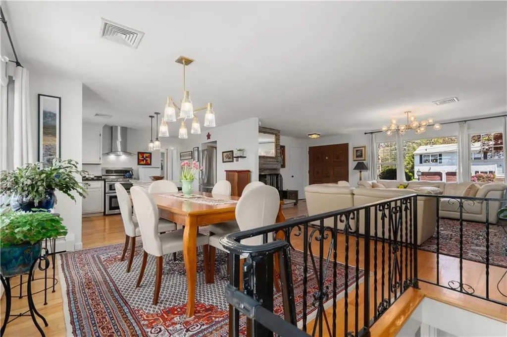 52 Woodhaven Boulevard North Providence RI 02911
