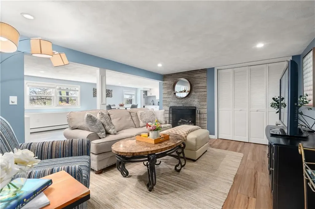 52 Woodhaven Boulevard North Providence RI 02911