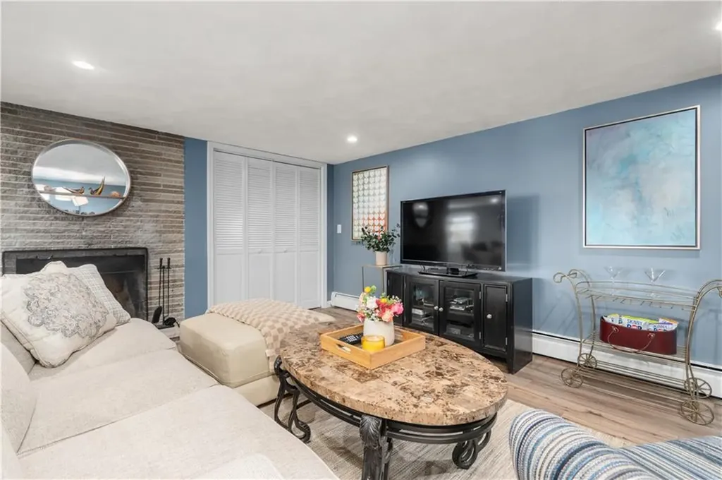 52 Woodhaven Boulevard North Providence RI 02911
