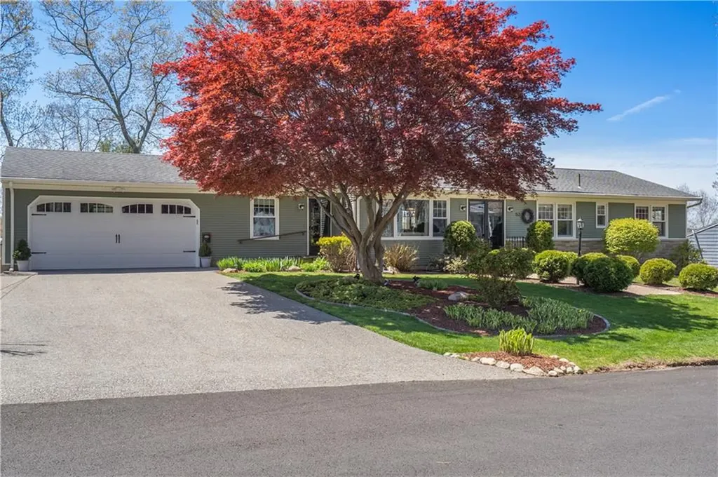52 Woodhaven Boulevard North Providence RI 02911