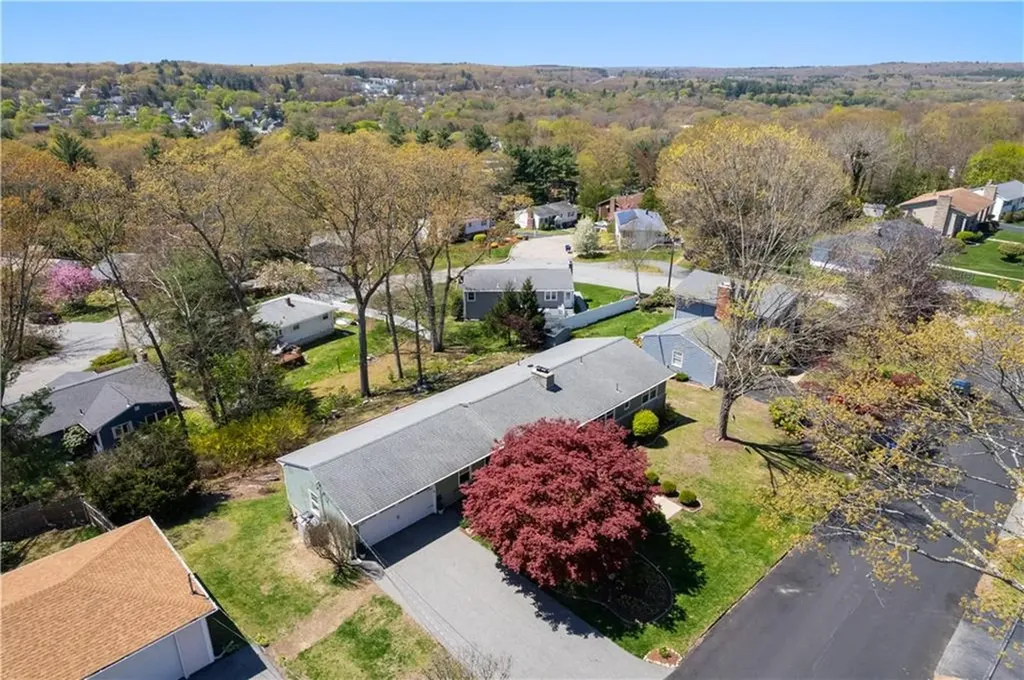 52 Woodhaven Boulevard North Providence RI 02911