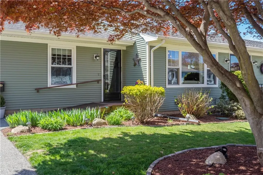 52 Woodhaven Boulevard North Providence RI 02911