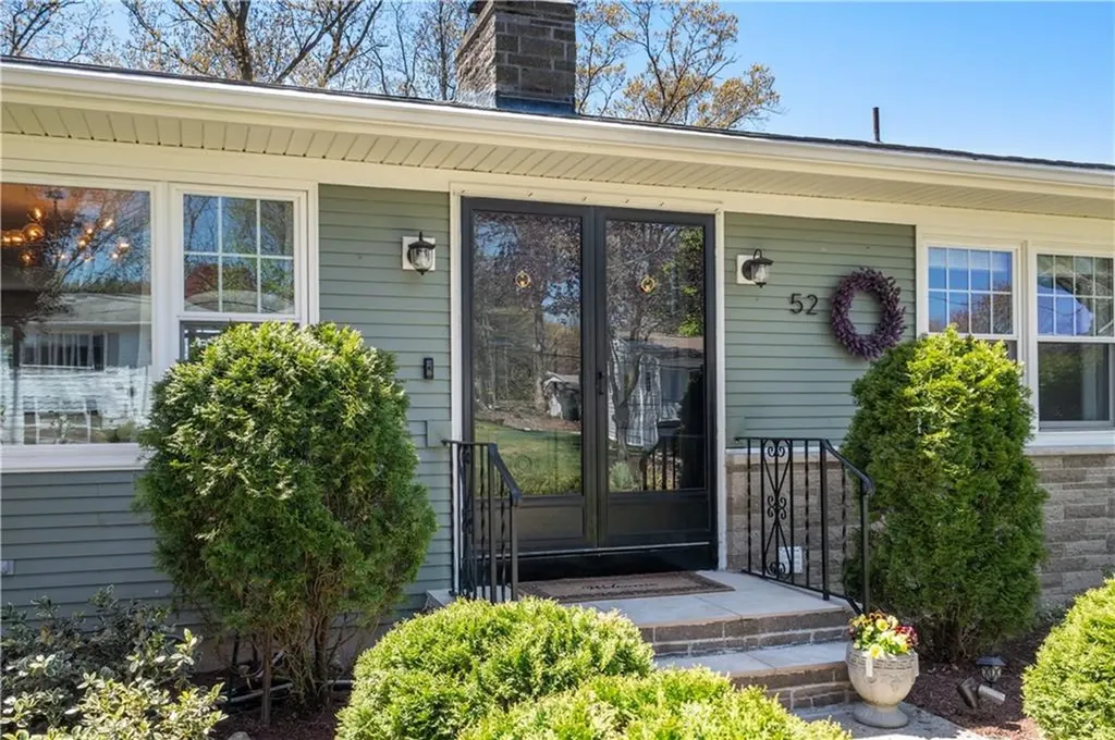 52 Woodhaven Boulevard North Providence RI 02911