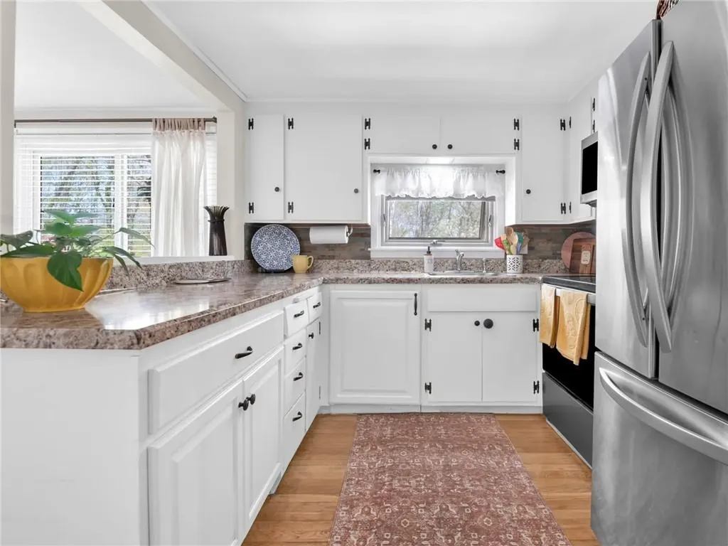 29 Sweetbriar Drive Cranston RI 02920
