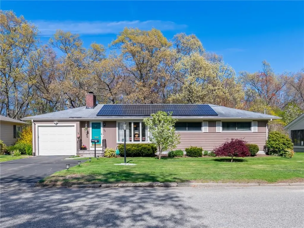 29 Sweetbriar Drive Cranston RI 02920