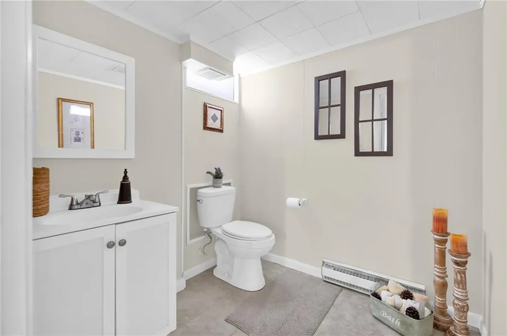 29 Sweetbriar Drive Cranston RI 02920