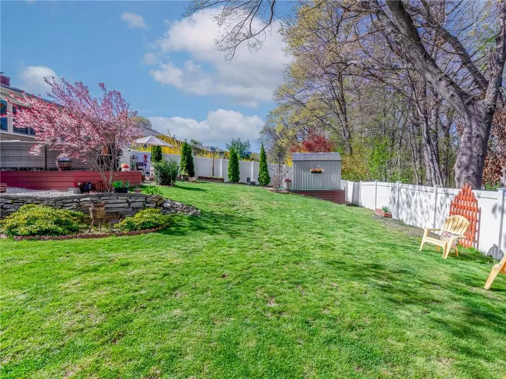 29 Sweetbriar Drive Cranston RI 02920