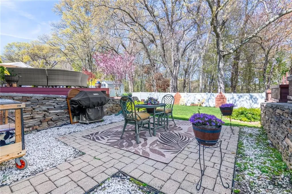 29 Sweetbriar Drive Cranston RI 02920