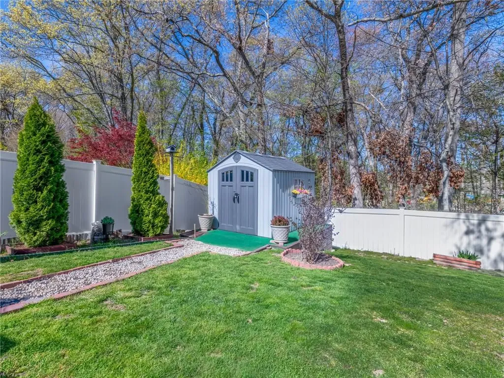29 Sweetbriar Drive Cranston RI 02920