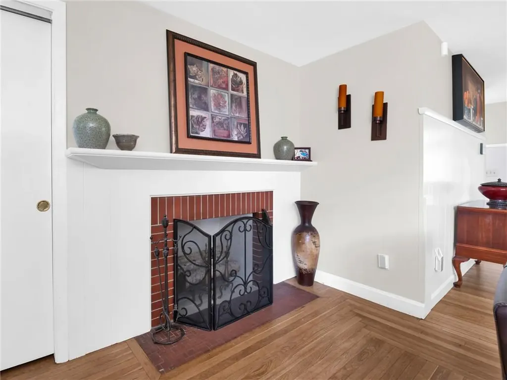 29 Sweetbriar Drive Cranston RI 02920