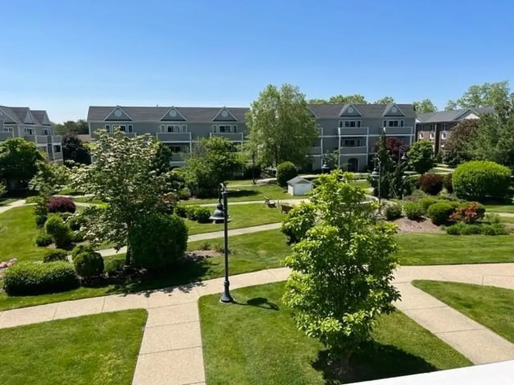 677 Metacom Avenue Bristol RI 02809