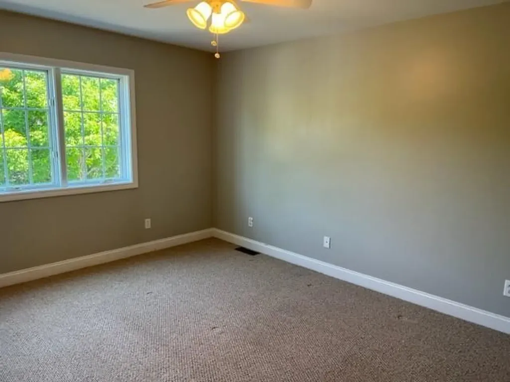 677 Metacom Avenue Bristol RI 02809