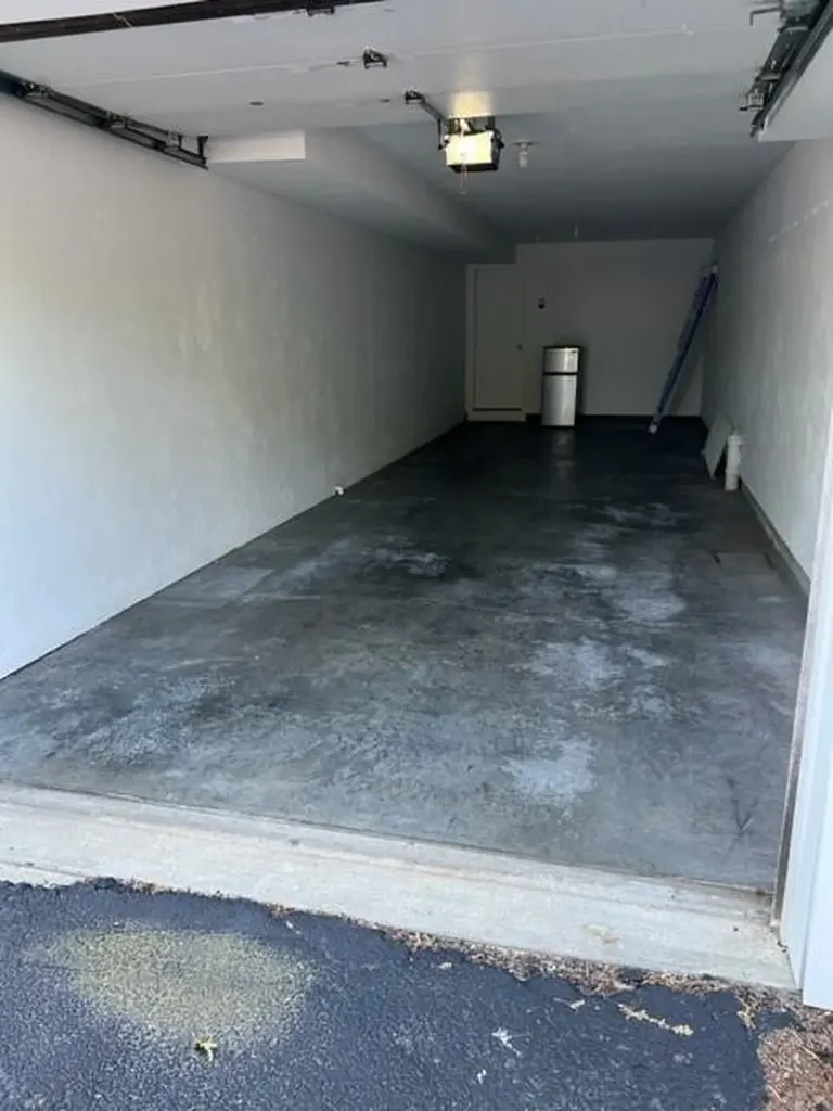 677 Metacom Avenue Bristol RI 02809