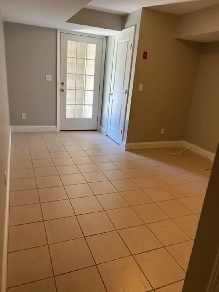 677 Metacom Avenue Bristol RI 02809
