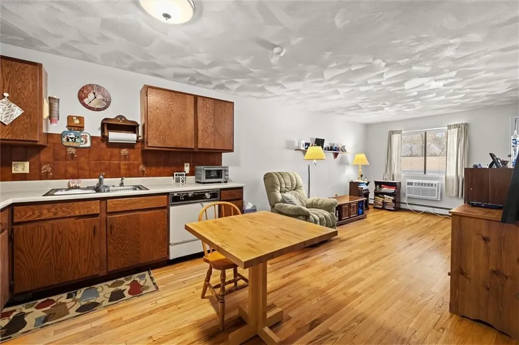 569 Smithfield Road North Providence RI 02904