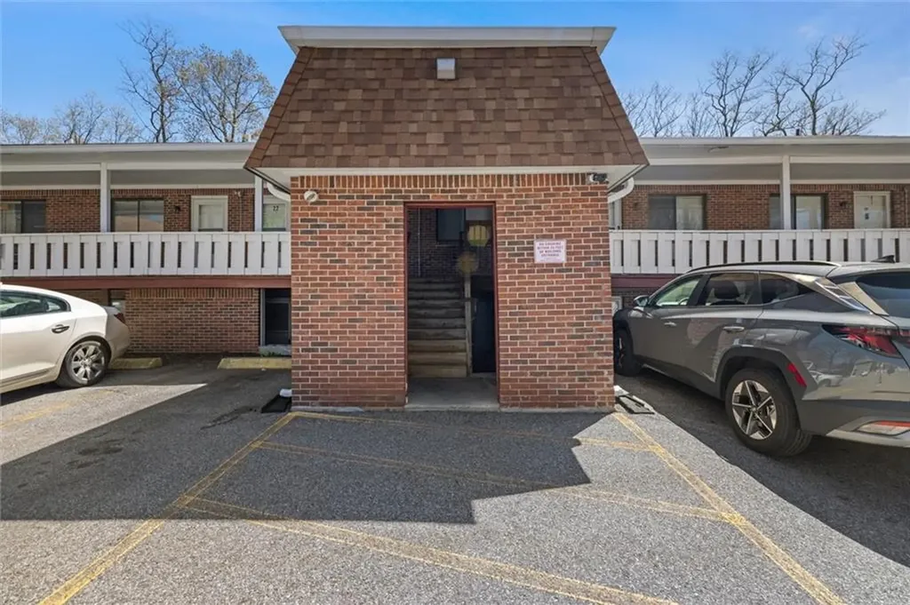 569 Smithfield Road North Providence RI 02904